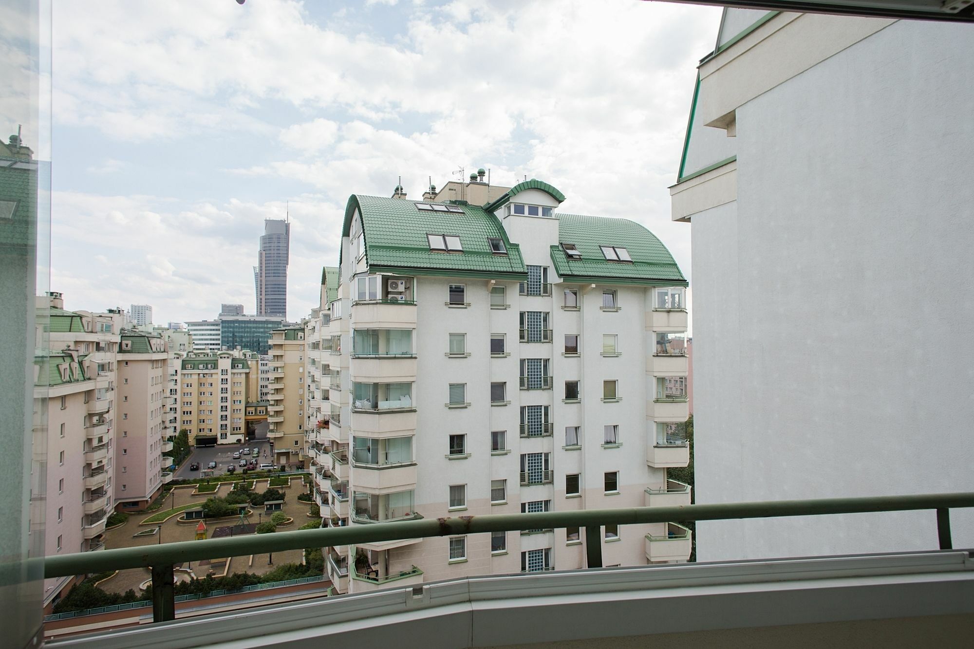 Shortstaypoland Wolnosc Warsaw Ngoại thất bức ảnh